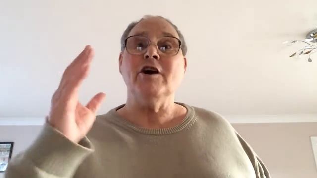 God Save The Queen sung by old 71 year old Git,Geoff Cox. смотреть онлайн