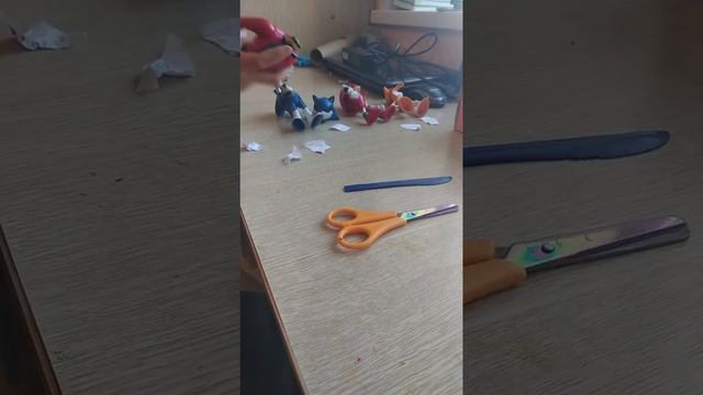 Фигурки Соник играют в игру в кальмара смотреть онлайн