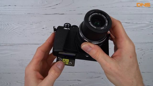 Распаковка Olympus OM-D E-M10 kit 14-42mm / Unboxing Olympus OM-D E-M10 kit 14-42mm смотреть онлайн