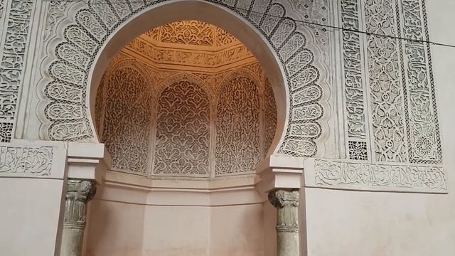 Марокко. Фес. Развод по-мусульмански, попали в аварию, как торговаться смотреть онлайн