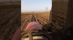 Минитрактор  Foton TE254 пашет любую почву.