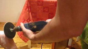 Снять огрубевшую кожу на пятках