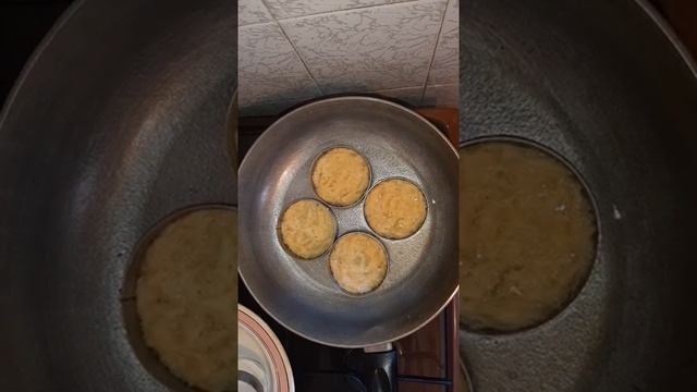❤ДРАНИКИ ИЗ КАРТОШКИ!!!!!ФАРШИРОВАННЫЕ ГРИБАМИ И СЫРОМ.ОЧЕНЬ ВКУСНО.!!!!!#драники#драникиизкартошки