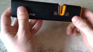 точилка FISKARS "Xsharp"  для топора/ножа.Обзор.