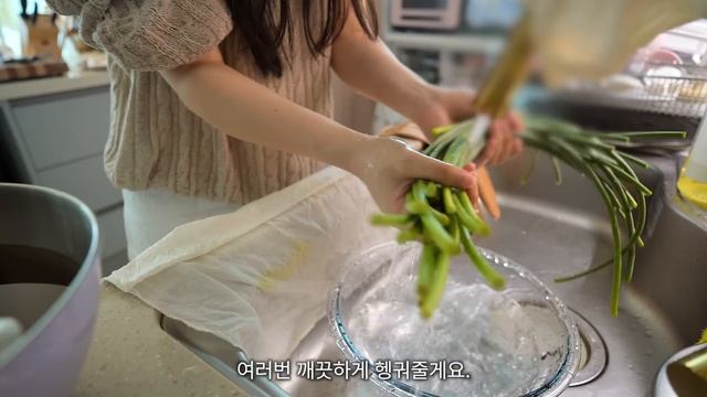 ENG)Vlog? 불닭떡볶이 먹고 김밥 도시락싸서 본가에 가기. 마트 장보고 충무김밥&오징어무침 만들기. 맛있는 집밥 요리. 저녁 편의점 쇼핑