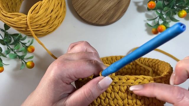 КОРЗИНКА "ЭКО" КРЮЧКОМ ИЗ ХЛОПКОВОГО ШНУРА И ДУБОВОЙ КРЫШКИ! МИМО НЕ ПРОЙТИ!