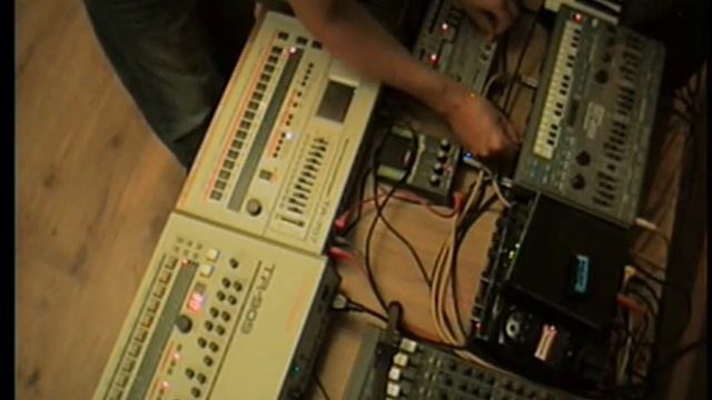 ROLAND JAM (The Transition) смотреть онлайн