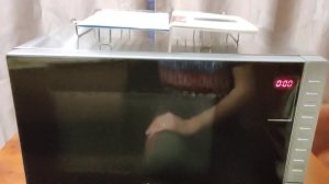 микроволновая печь Midea AW925EXG с грилем и конвекцией.