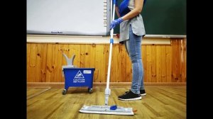 Мойка пола в школах и детских садах