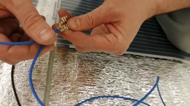 Как аккуратно подключать инфракрасный пленочный пол смотреть онлайн