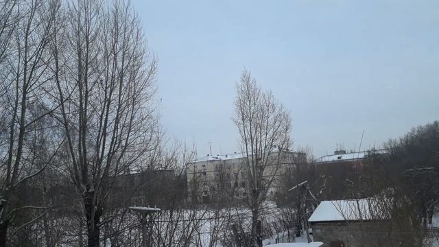 Неопознанный летающий объект в Барнауле. Ваши предположения? смотреть онлайн