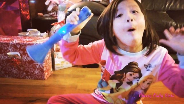 Wireless Karaoke Microphone For Kids Unboxing with Cherry