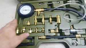 Дело техники 831119. Набор для измерения давления топлива. Нет переходников для "японцев".