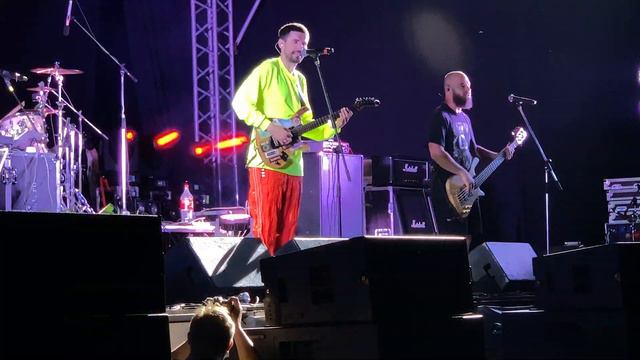 Noize MC - Люди с автоматами СНР на Волне 2019