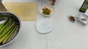 Стейк из тунца со спаржей на мангале - ресторан на даче!