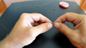 Поплавочная снасть / Как правильно крепить груз дробинку, что бы не травмировать леску.