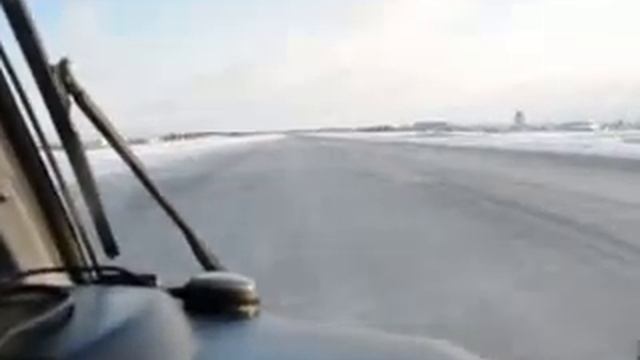Mitsubishi MU-2 Taking Off from Thunder Bay (January 2009) смотреть онлайн