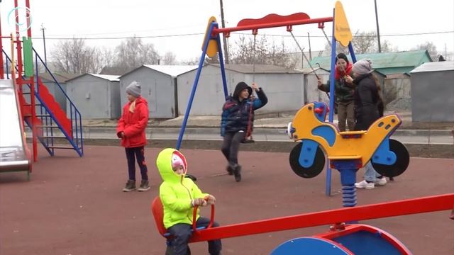 В посёлке Верх-Тула под Новосибирском открыли новую детскую площадку смотреть онлайн