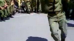 Кавказцы танцуют лезгинку в волгаграде