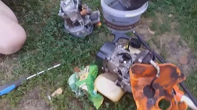 Приехали делать капремонт двигателя бензиновой косы ПЕЧЕНЕГ к моему соседу в огородных условиях ! смотреть онлайн