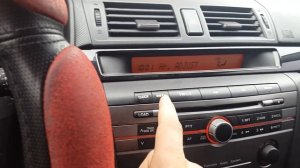 Как установить время на мазда 3