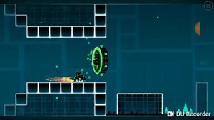 Где находитья 3 монеты на 3 уровне? Geometry dash