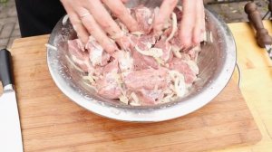 Лучший рецепт шашлыка из свинины. Самый сочный шашлык. Простой рецепт