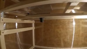 Брудер из поликарбоната своими руками // Трехэтажный брудер для цыплят // Нескучная жизнь в деревне