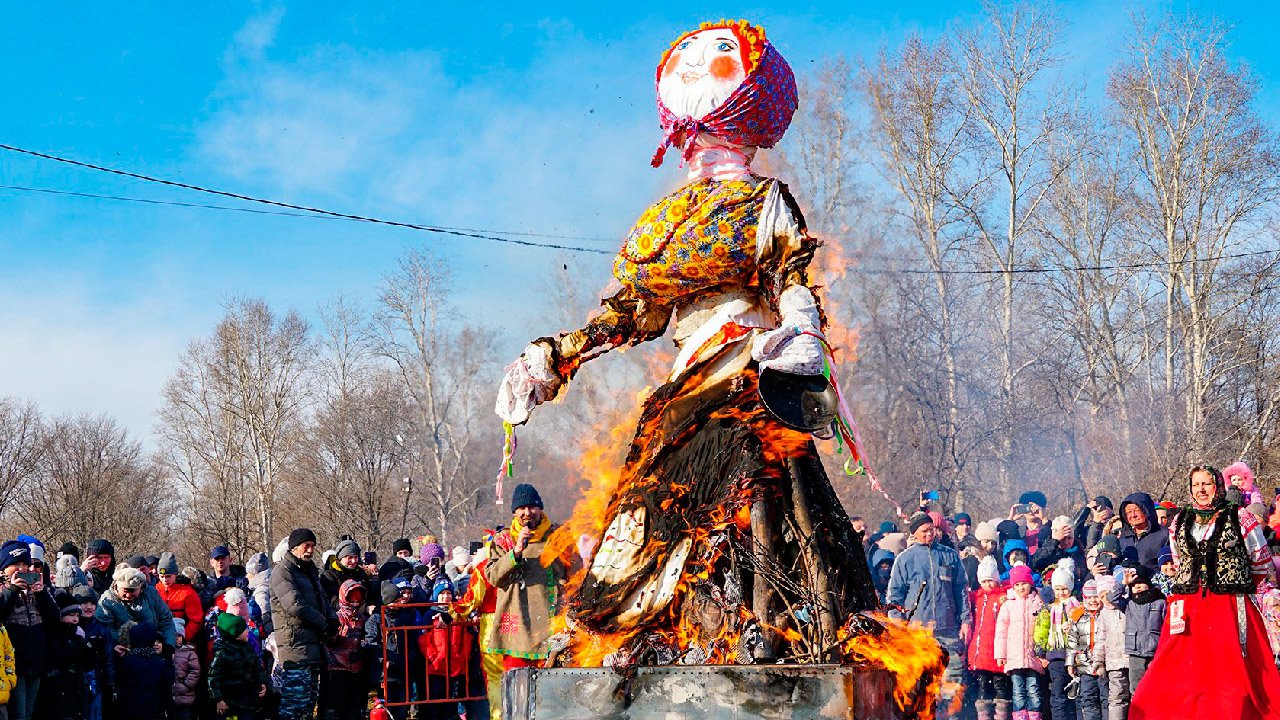 масленица в сельском клубе