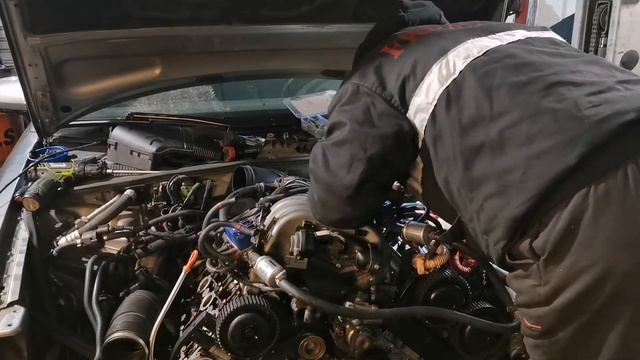 Ремонт на течове на масло и смяна на ангренажен ремък на AUDI A4 3.0 V6 Бензин 2003г смотреть онлайн
