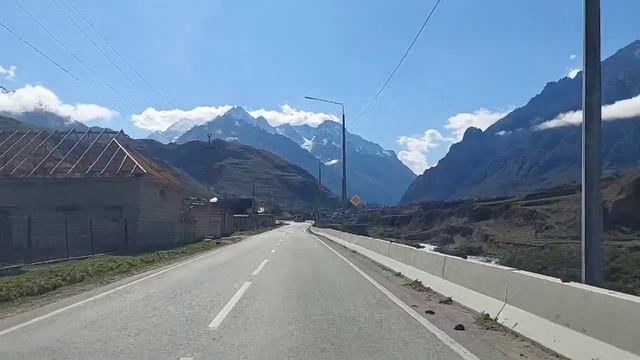 Дорога в Верхнюю Балкарию, Кабардино-Балкария, Северный Кавказ, Безенгийская Стена смотреть онлайн