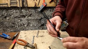 С этим инструментом перетянуть руль сможет даже ребенок  стойка для перетяжки руля перетяжка