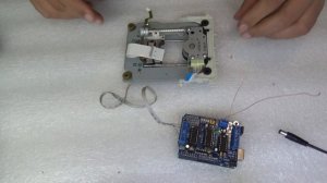 Шаговый двигатель от CD-ROM подключаем к Arduino.Motor Shield l293d.