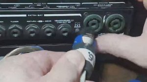 Как правильно вставлять и вынимать спикон. How to insert and remove speakon.