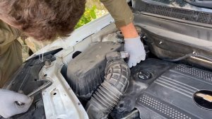 Замена воздушного фильтра Chevrolet Captiva за 5 минут