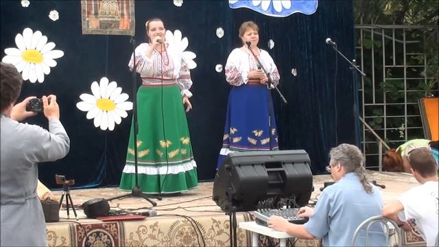 Ольга Боковина и Елена Чечен - Гимн семье (слова Марины Макеевой, музыка Алексея Яковеля).