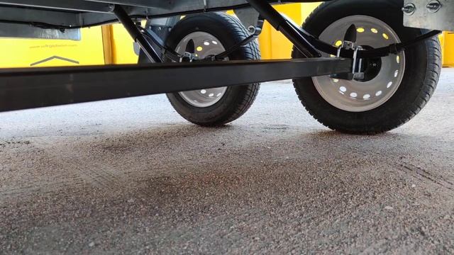 одноосный, двухосный бортовой, усиленный оцинкованный прицеп Урса, ursa для легкового автомобиля смотреть онлайн