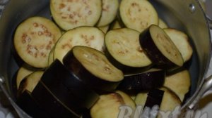 Закуска из баклажанов с помидорами и чесноком