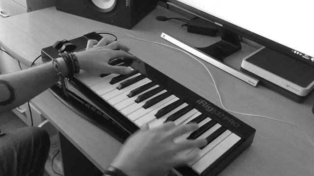 Playing my new iRig KEYS 37 PRO смотреть онлайн