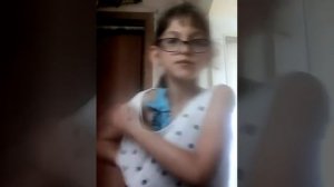 Класс готовлюсь курорту с куклами на дачах ха-ха-ха Я в купальнике Переодеваюсь смотрите в описании