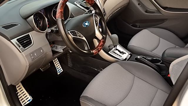 HYUNDAI Elantra 2012 Avante MD 11xxx km full options смотреть онлайн
