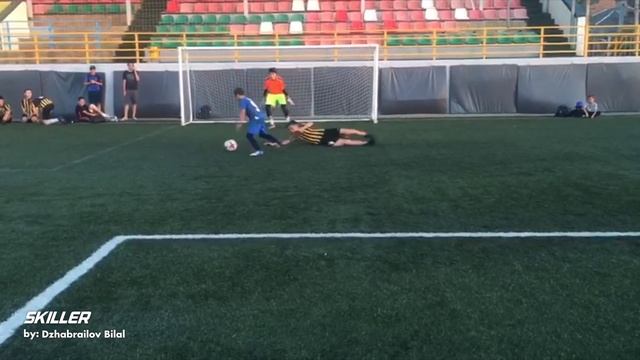 KIDS IN FOOTBALL - FAILS, SKILLS & GOALS #1