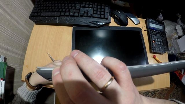 Разборка ноутбука Lenovo для чистки и замены термопасты