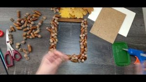 Поделка осень из желудей и листьев. В школу, в садик.Декор. Подарок. украшение рамки для фото.