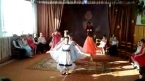 Танец с крыльями в ДОУ. Театральная студия "Божья коровка"