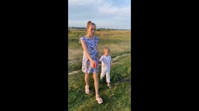 Рифат Зарипов с семьей на пикнике