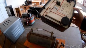 Рентгеновское излучение  из катушки Румкорфа.