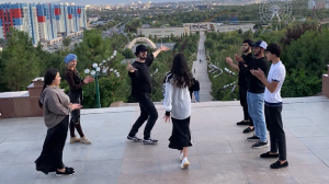 Лезгинка В Шымкент 2023 Lezginka Ловзар Парни Танцуют Класс Kazaxstan ALISHKA Shymkent Dance