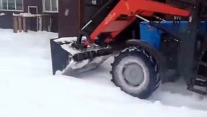 Погрузчик Х1200 в работе