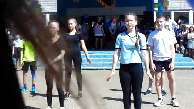 танец.Последний звонок 2017 год.Мой брат ушёл из школы смотреть онлайн
